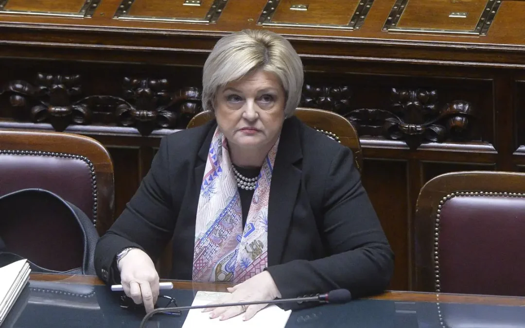 Ex Ilva, Calderone “Pronti ad adeguare l’assegno di ricollocazione Cigs”