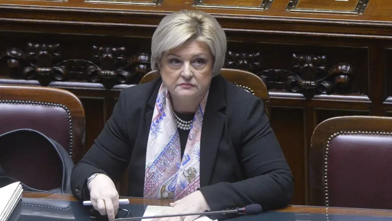 Ex Ilva, Calderone “Pronti ad adeguare l’assegno di ricollocazione Cigs”