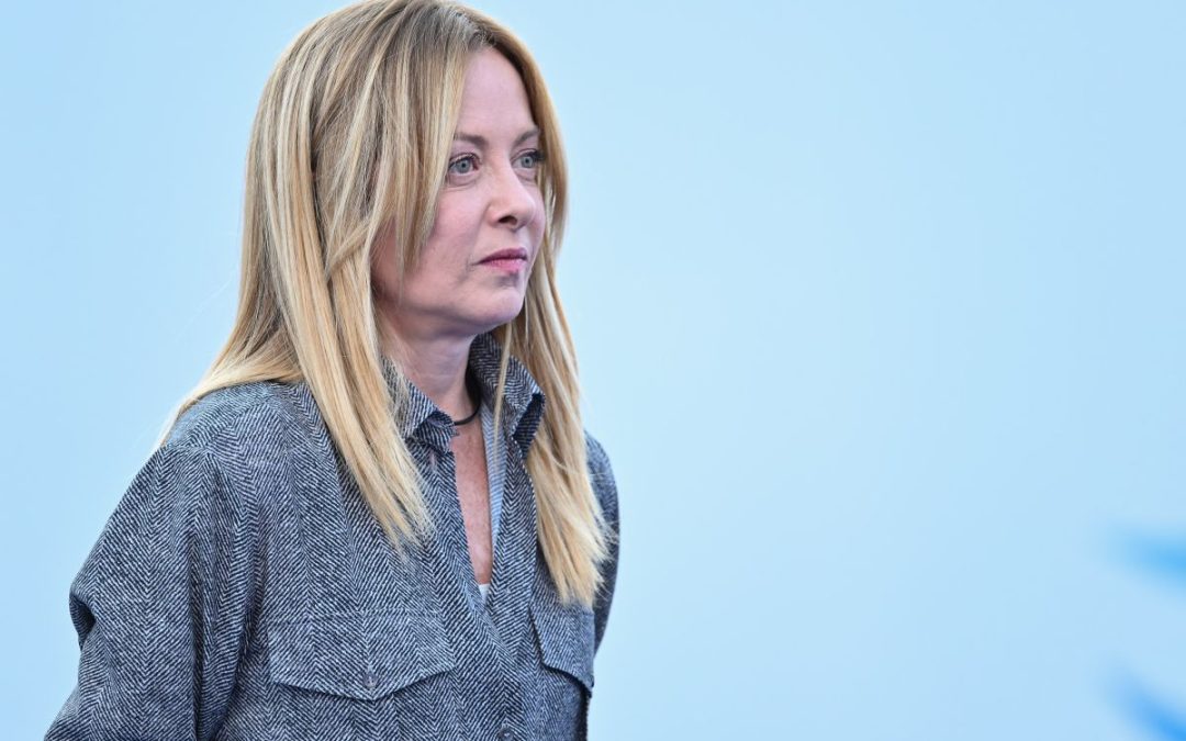 Meloni “Il governo tiene la barra dritta e non scappa”