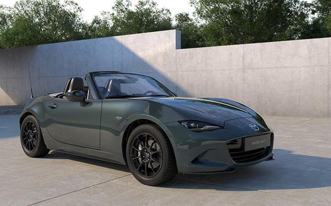 Mazda MX-5 accende il Minardi Day, debutta in pista la nuova Yakudo
