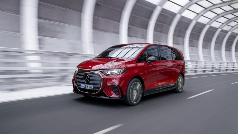 Nuova Mercedes-Benz VLE, ora ordinabile con trazione integrale