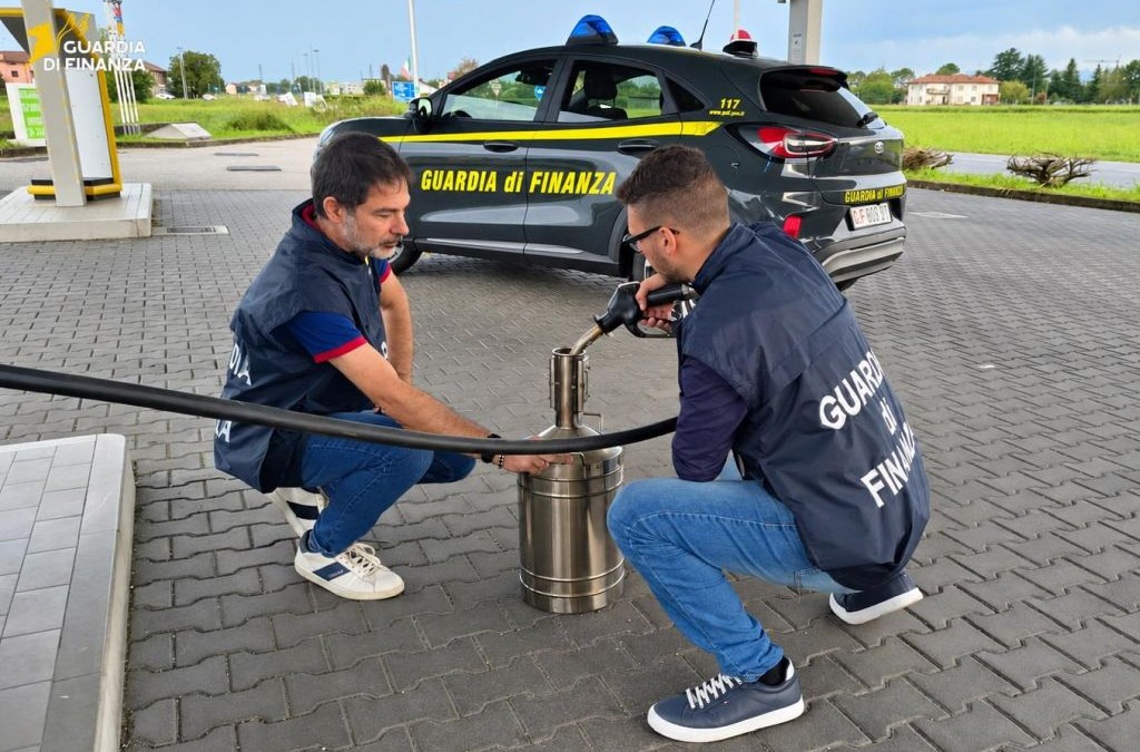Tessere carburante agevolate, svelato sistema di frode ai danni della Regione Fvg