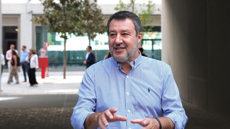 Salvini a Pontida “Proporrò congresso straordinario a ottobre, uniti si vince”