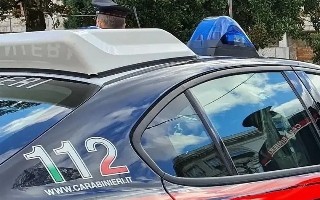 Preparavano molotov e le testavano in un capannone, perquisiti 4 giovani