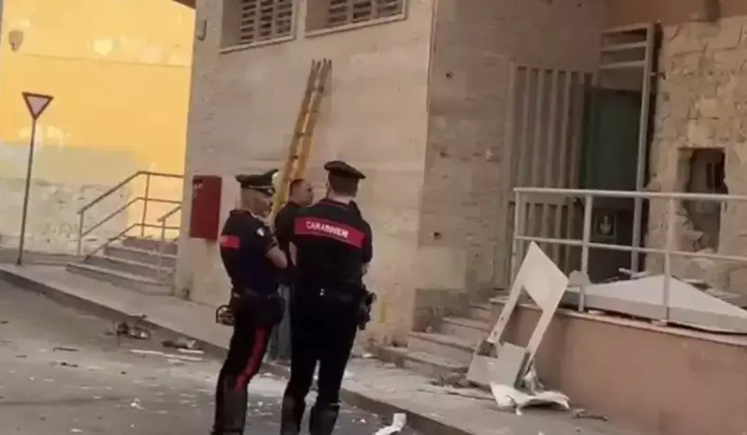 Brindisi, assalto al Postamat con la tecnica della “marmotta”