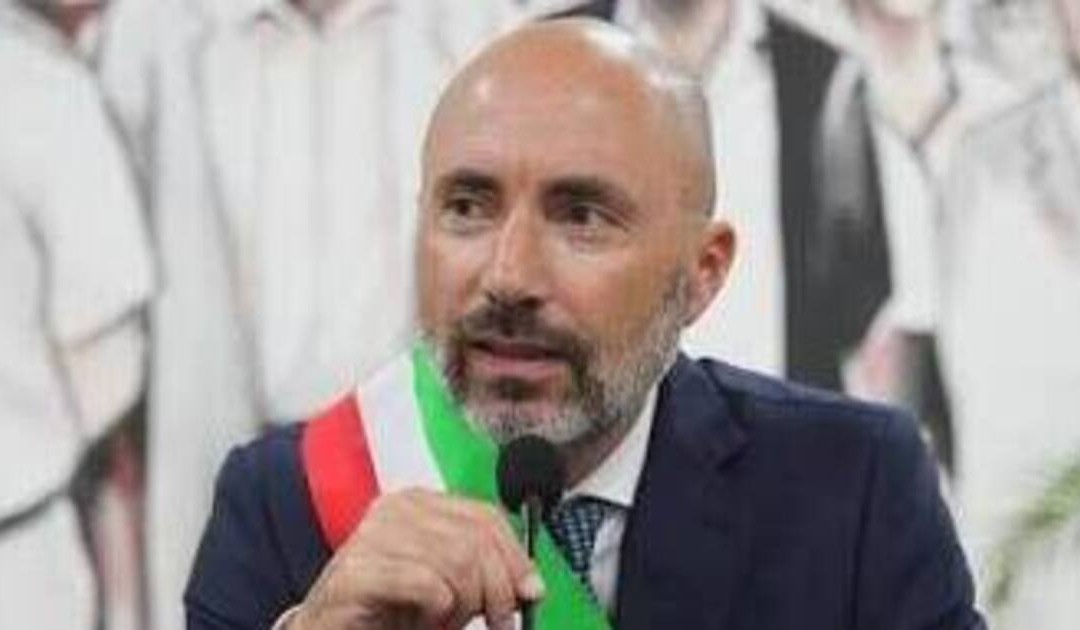 Diamante, l’aggressione al sindaco diventa caso politico
