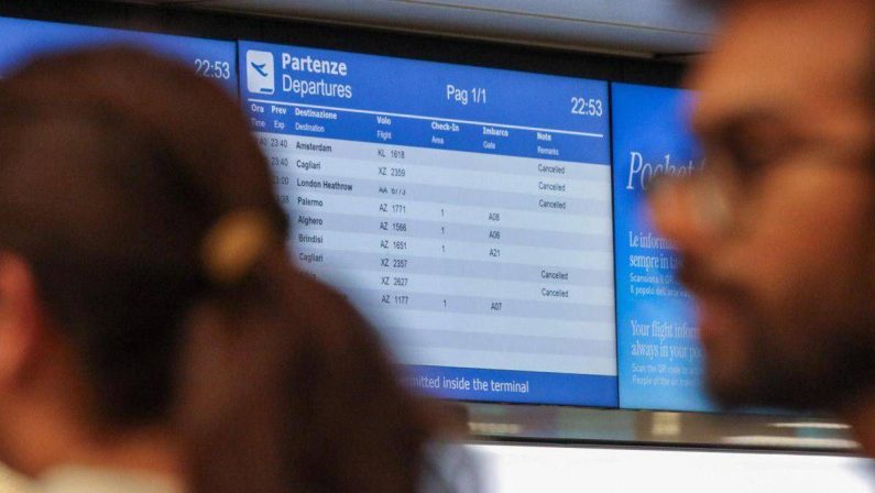 Trasporto aereo, torna l”incubo’ degli scioperi: ecco i diritti dei viaggiatori