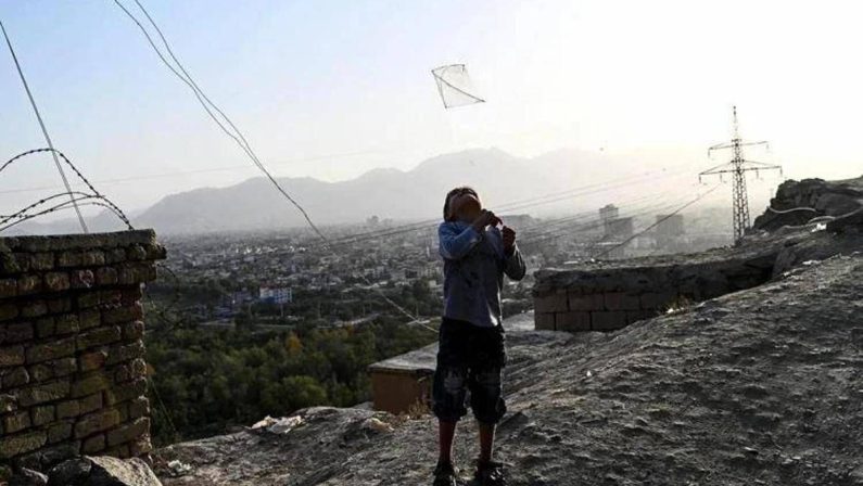 Afghanistan, Emergency: con costi trasporto e medicine, carenza dottoresse a rischio vita mamme e bambini