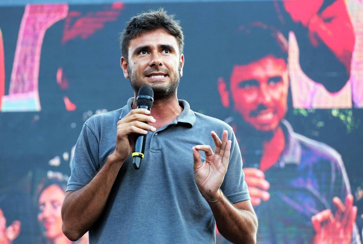 https://www.quotidianodelsud.it/wp-content/uploads/2026/09/alessandro-di-battista-a-palermo-per-sostenere-la-candidatura-a-sindaco-di-ugo-forello.jpeg