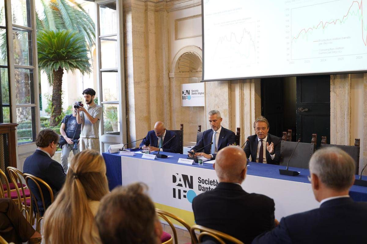 https://www.quotidianodelsud.it/wp-content/uploads/2026/09/assobibe-conferenza-comm.jpeg