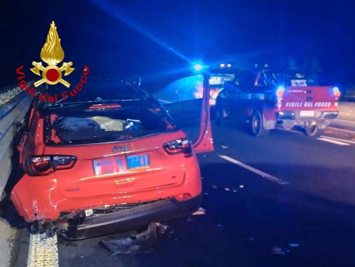 https://www.quotidianodelsud.it/wp-content/uploads/2026/09/auto-incidente-grosseto-vigili-fuoco.jpeg