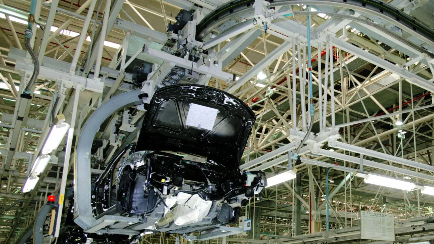 https://www.quotidianodelsud.it/wp-content/uploads/2026/09/azienda-automotive.jpg