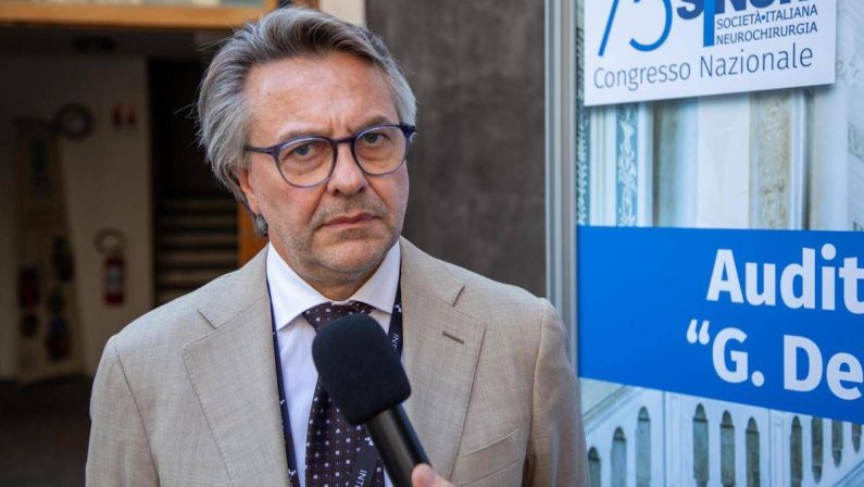 Ai, neurochirurgo Barbagallo: “Aiuta ma non sostituisce l’esperienza clinica”