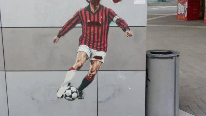 Baresi, a Milano vandalizzato il murales per il capitano del Milan