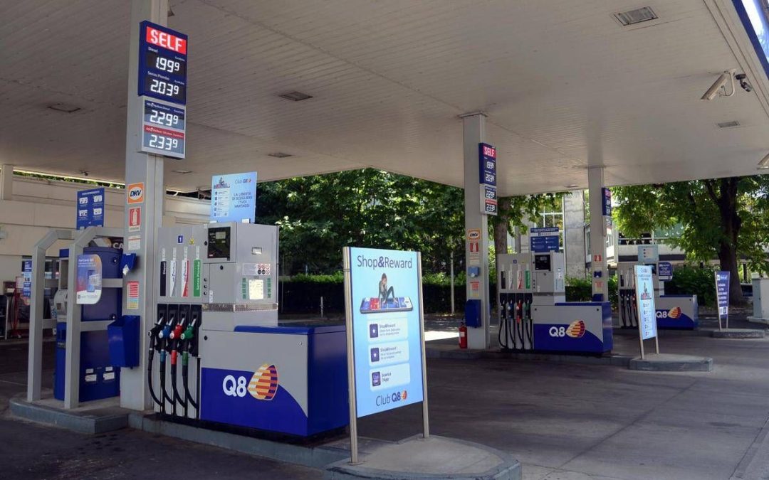 Caro carburanti, anche Q8 mette un tetto ai prezzi di benzina e diesel