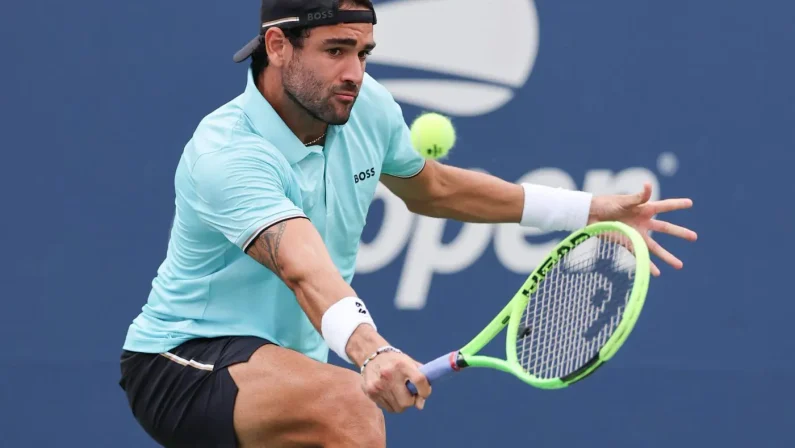 Agli Us Open Alcaraz vola al terzo turno, Berrettini eliminato in 4 set da Navone