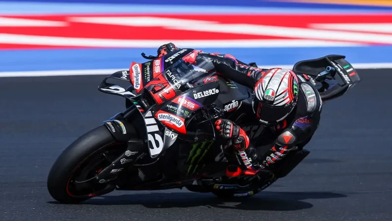 MotoGp, Bezzecchi in pole a Misano davanti a Marc Marquez