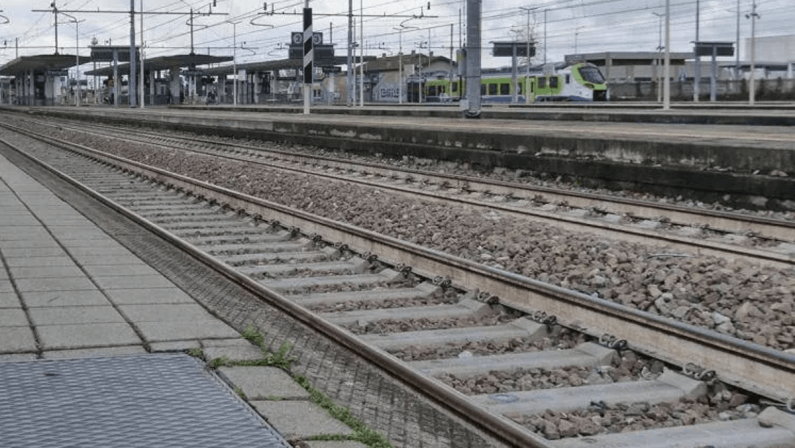 Frana su linea Brennero-Bolzano, circolazione ferroviaria sospesa