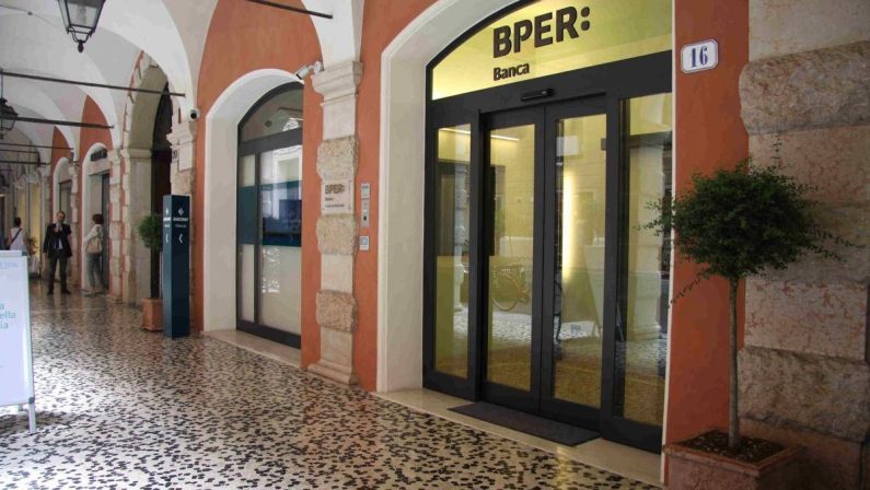 Bper, al via bando per 300 borse di studio da 500 euro