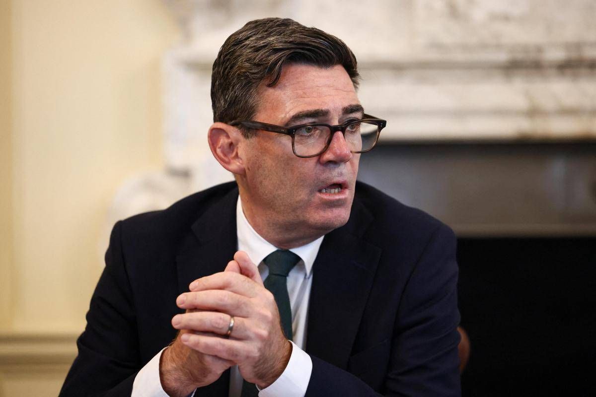 https://www.quotidianodelsud.it/wp-content/uploads/2026/09/burnham.jpeg