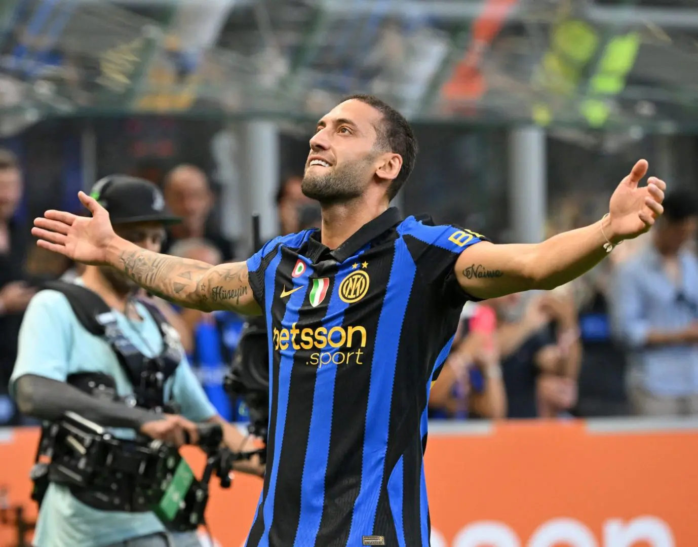 https://www.quotidianodelsud.it/wp-content/uploads/2026/09/calhanoglu.jpg