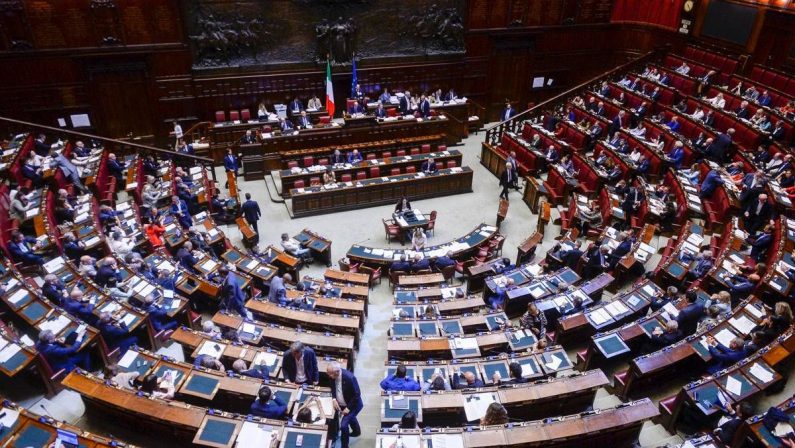 Legge elettorale, attesa la prova finale della Camera. Ciriani: “Fiducia? Si decide a tempo debito”