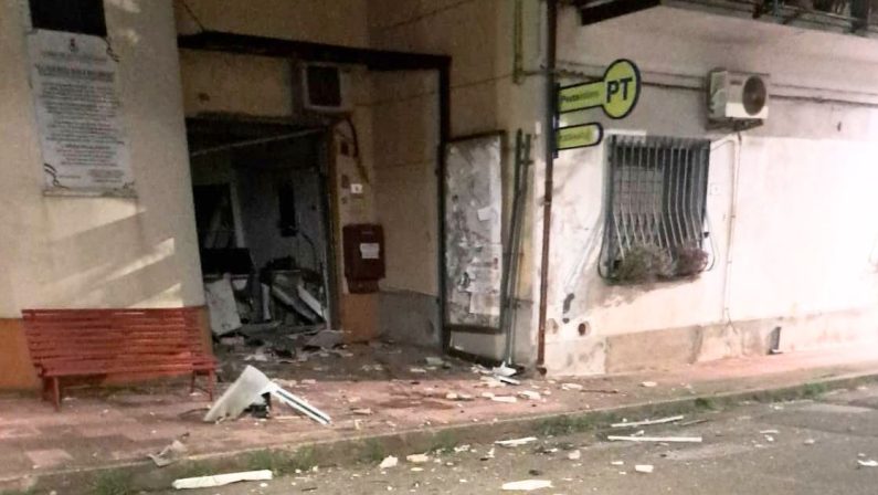 Assalto al bancomat a Candidoni, fatto esplodere l’Atm di Poste Italiane