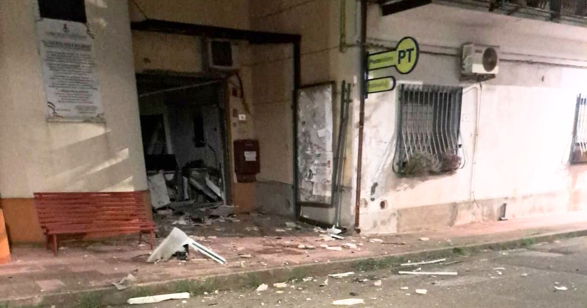 https://www.quotidianodelsud.it/wp-content/uploads/2026/09/candidoni-assalto-bancomat.jpg