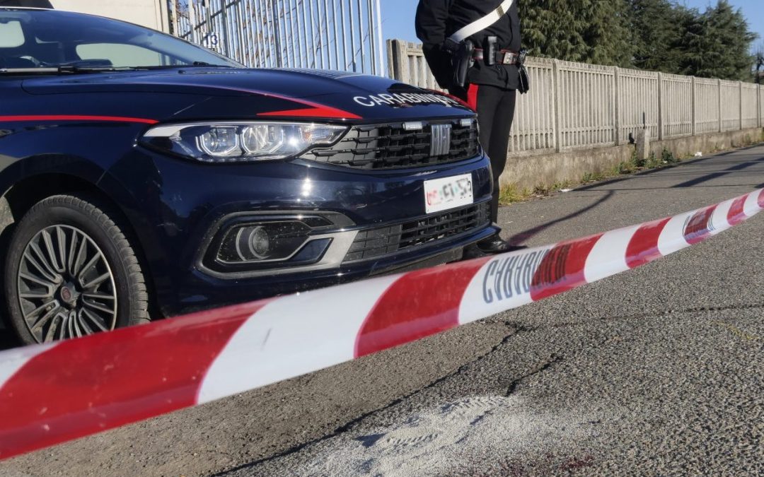 Napoli, 16enne accoltellato alla schiena al Vomero