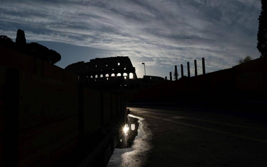 Roma, nella notte incidente al Colosseo: muore operaio di 22 anni