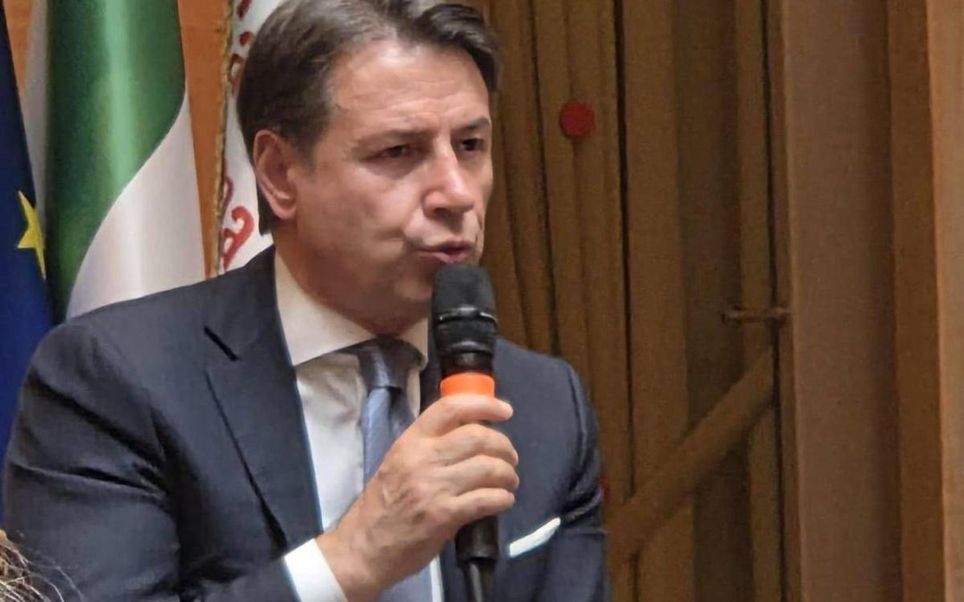 Ucraina, Conte: “Armi a Kiev provocano escalation militare”