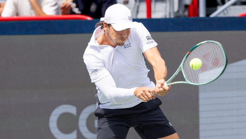 Us Open, Darderi batte Svrcina e vola al terzo turno. Fuori Musetti e Bellucci