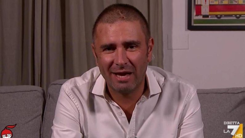 Di Battista: “Sono stato operato per un tumore al cervello, mi sto curando”