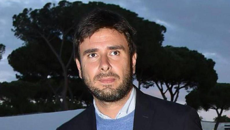 Di Battista, intervento a Cuba e rientro in Italia slittato