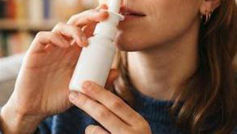 Alzheimer, una speranza dalla placenta: “Spray nasale difende neuroni e memoria”