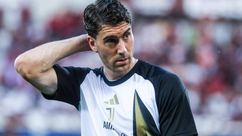 Juventus, Vlahovic e il rinnovo mancato: “Tante bugie, non giocavo solo perché in scadenza…”