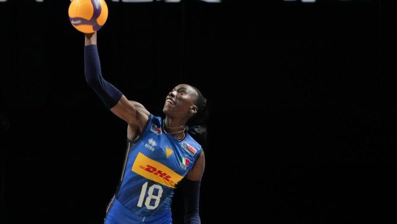 Europei pallavolo, telecronista turco annuncia azzurre in finale: “Egonu… dalla Nigeria