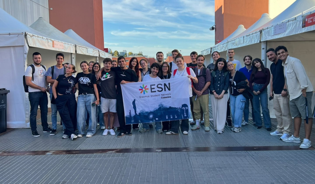 L'associazione ESN Cosenza con i nuovi studenti erasmus
