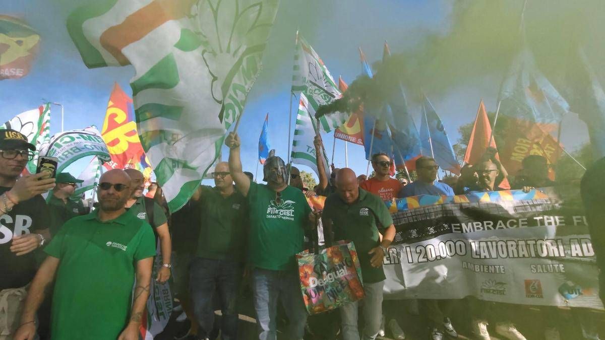 https://www.quotidianodelsud.it/wp-content/uploads/2026/09/ex-ilva-protesta-fbfimcisl.jpeg