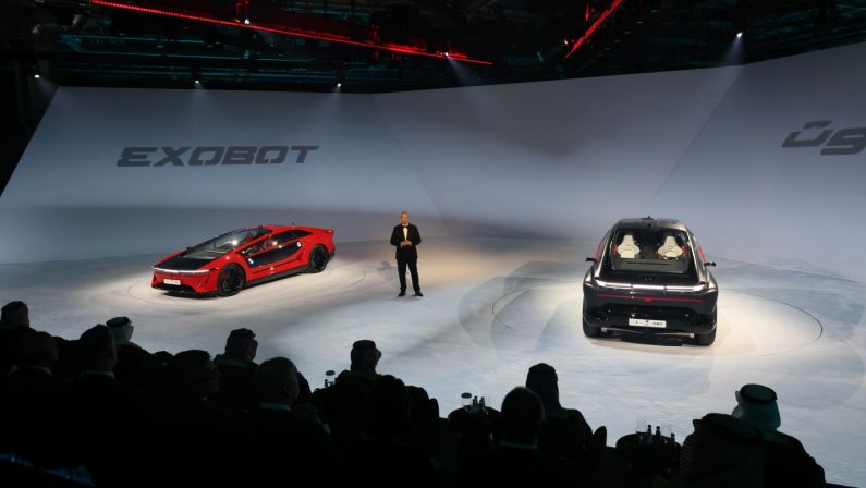 Arabia Saudita lancia “Exobot”, le prime auto della compagnia nazionale Ceer