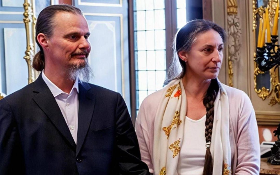 Famiglia nel bosco, lo psichiatra e perito: “Rientro a tappe bimbi unica strada percorribile”