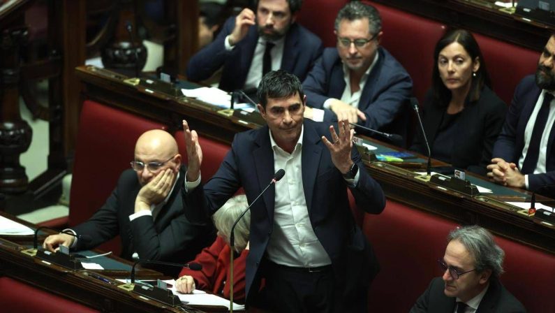 Ucraina e rebus centrosinistra, Fratoianni: “Troveremo sintesi con Pd e M5S”