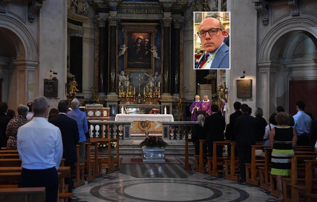 https://www.quotidianodelsud.it/wp-content/uploads/2026/09/funerale-danielecompatangelo-ipa-fg.jpeg