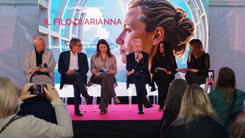 ‘Il filo di Arianna’, alla mostra di Venezia la pellicola che racconta il cancro al rene