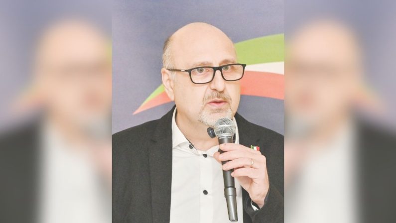Basilicata, brano antiaborto con AI, polemica sul singolo di Curatella