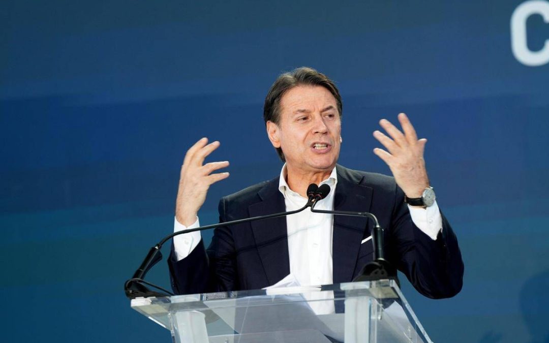 M5S, Conte sfida Meloni e punta a Palazzo Chigi: “Non indietreggeremo di un millimetro”