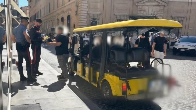 Giungla golf car a Roma, blitz e controlli a tappeto dei carabinieri nel centro della Capitale