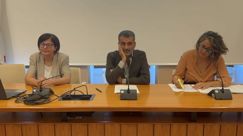 Puglia, 41 milioni per finanziare 36 interventi per il verde urbano, la fascia costiera e la rete ecologica / Video