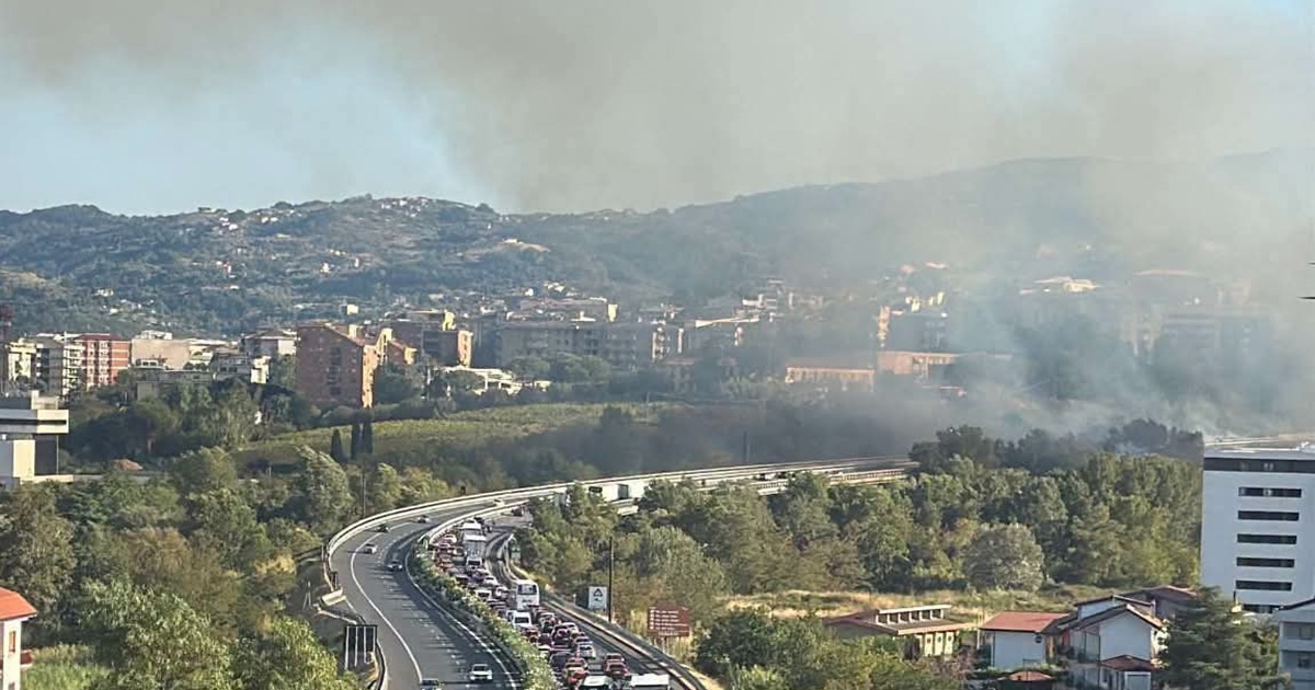 https://www.quotidianodelsud.it/wp-content/uploads/2026/09/incendio.jpg