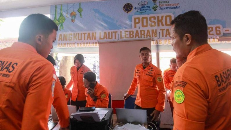 Indonesia, traghetto colpito da una tempesta nel Mar di Giava: un morto e 103 passeggeri salvati﻿